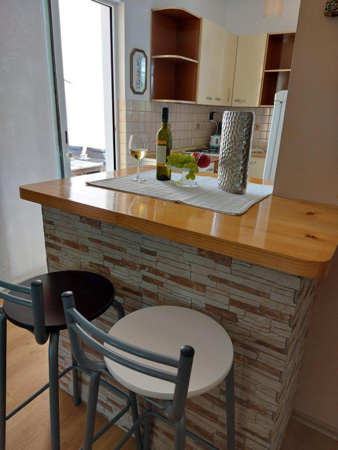 Appartement Apartman Larisa à Kampor Extérieur photo