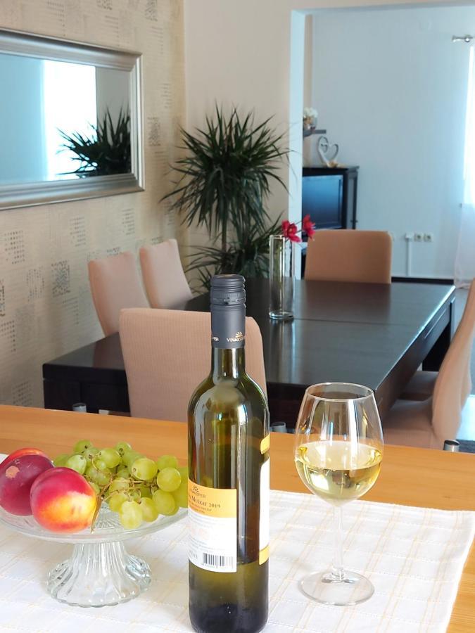 Appartement Apartman Larisa à Kampor Extérieur photo