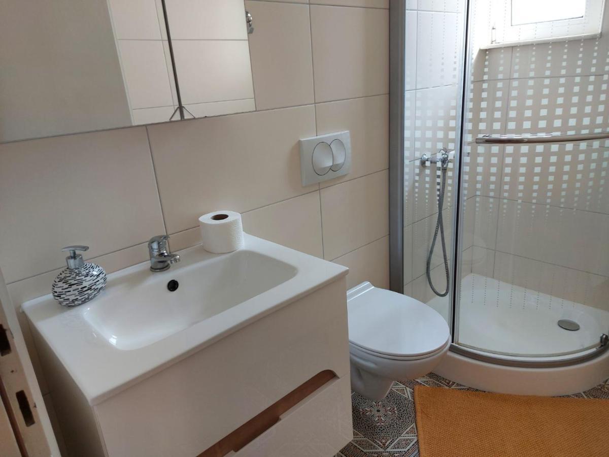 Appartement Apartman Larisa à Kampor Extérieur photo