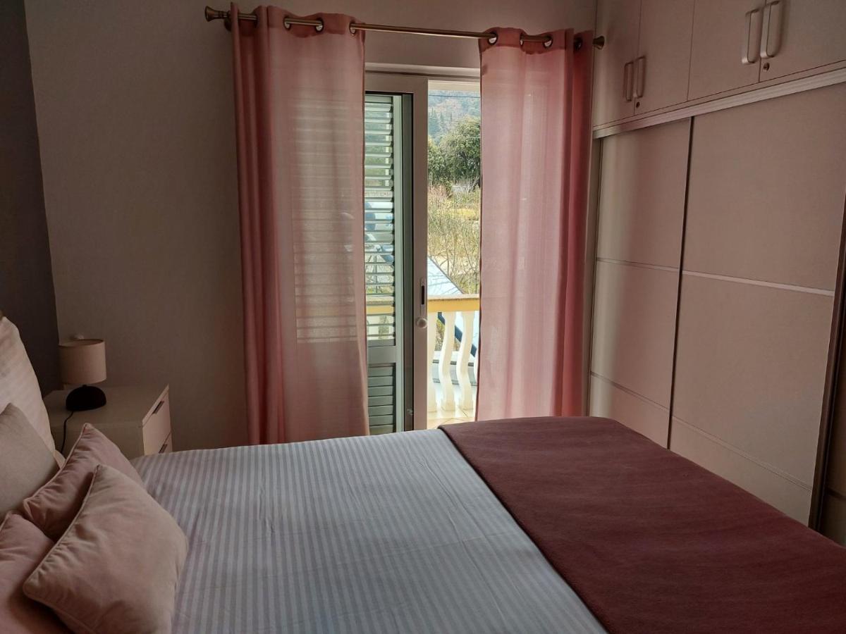 Appartement Apartman Larisa à Kampor Extérieur photo